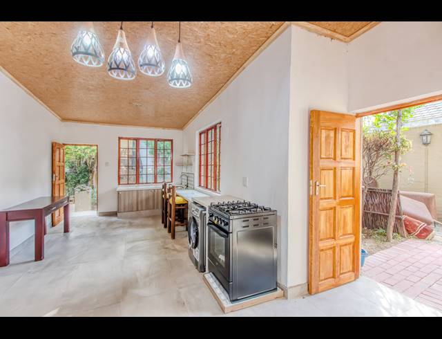1 BEDROOM APARTMENT TO LET IN WOODMEAD